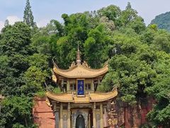 -峨眉山报国寺