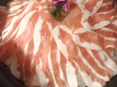 -老牌坊云南鱼豆花火锅(哈西万达店)