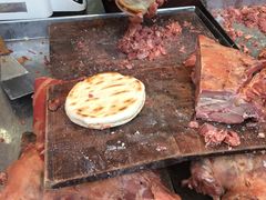 腊牛肉夹馍-刘纪孝腊牛羊肉(北广济街店)
