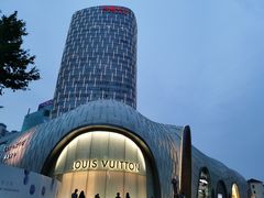 -上海尚嘉中心
