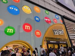 -m豆巧克力世界(上海世茂广场店)