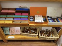 -猫的天空之城概念书店(杭州南宋御街店)