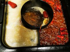 -老牌坊云南鱼豆花火锅(嵩山店)