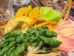 蔬菜拼盘-火塘云南烧烤大排档