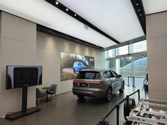 -理想汽车(世纪汇店)