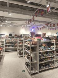 -嗨本可潮玩仓(大兴大悦春风里店)