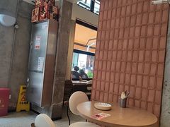 -必胜客(上海华谊新所店)