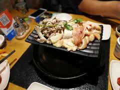 -洪氏嗨捞·广东猪肚鸡·椰子鸡火锅(西咸万象城店)