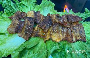 Signature Pork Belly with Lettuce