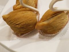 金牌榴莲酥-唐宫海鲜舫