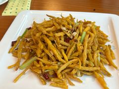 -莲餐厅·湖北菜·潜江小龙虾店(愚园路店)