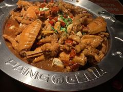 鸡翅煲-胖哥俩肉蟹煲(盐城金鹰国际店)