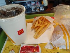 -麦当劳(乳山路店)