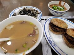 羊杂汤-老爆肚满五香烧牛羊肉