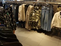 -H&M(鹏欣水游城店)