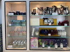 -中免(澳门机场免税店)