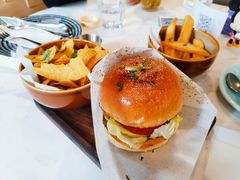 脆糊炸鱼酸菜汉堡-gaga(深圳福田星河COCO Park店)