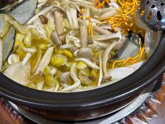 -菌之家·专业纯野生菌火锅·特色炒菌