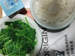 -老乡鸡(上海白玉兰广场店)