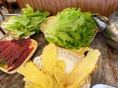 -鲁朗纳麦石锅鸡庄园