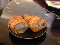 黑松露鱼子酱面包-Let's Taipei 非常烘焙(太古里店)
