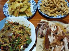 -六禾熏酱小酒馆·东北菜(海甸岛店)