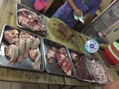 -标记美食新鲜猪杂(兴南大道店)