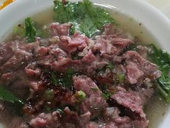 吊龙粿条汤-抖牛白塔牛肉粿条汤(水围店)