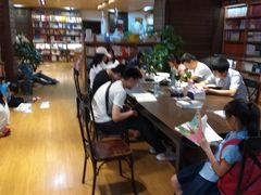 -新华书店(沙坪坝书城店)