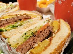 -The Habit Burger Grill 哈比特汉堡(复兴soho店)