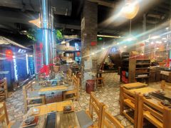 大堂-破瓦寒窑·地摊烤羊排