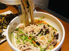 鸡丝凉米线-云海肴·汽锅鸡·云南菜(苏州中心店)