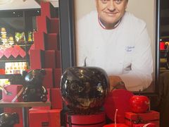 -Salon de The de Joel Robuchon(外滩18号店)