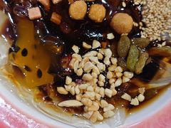 -爆炸头阿姨小四川正宗川味小吃(无任何分店)