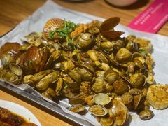 -嗨辣小聚·盘锦河蟹·海鲜烧烤龙虾(盘锦十年好店)