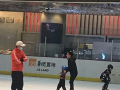 -冰纷万象滑冰场(沈阳万象城店)