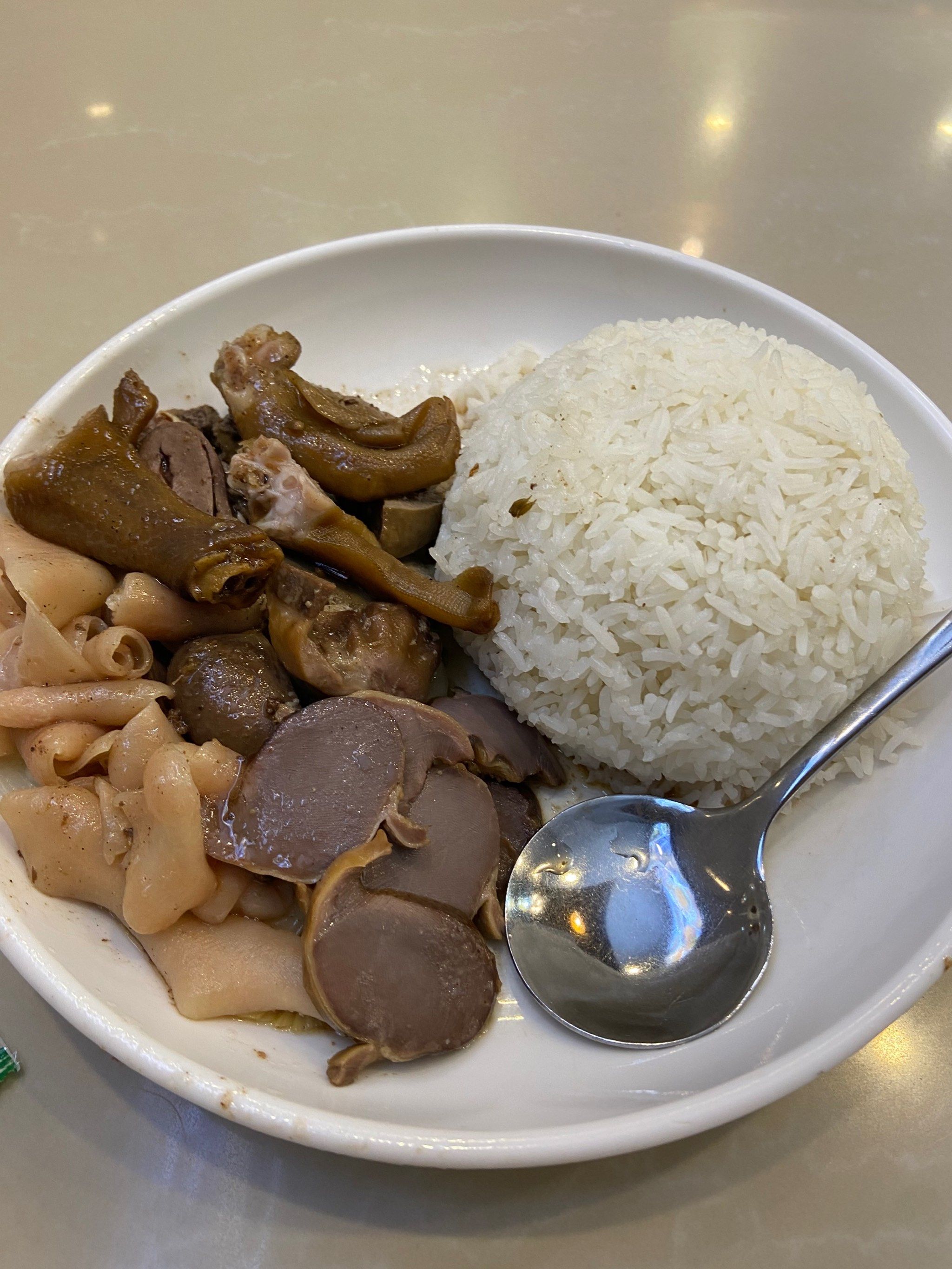 「嘉信双皮奶」#鹅杂饭 一直很喜欢嘉信的叉烧饭和糖水,今天尝试了一