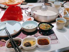 -洪氏嗨捞·猪肚鸡火锅(阳光天地店)