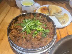 -大众跷脚牛肉馆·非遗传承单位(峨眉山店)