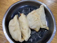 -黄阿姨锅贴大王(万航渡路店)