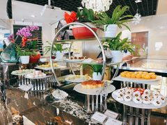 自助取餐区-中央电视塔旋转餐厅