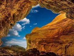 -天山神秘大峡谷