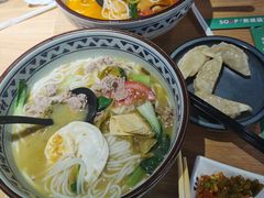 -蒙自源米线大王(东莞虎门印象店)