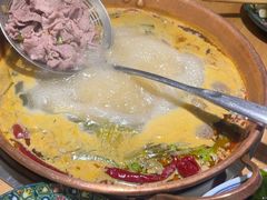 -洱火云南酸菜牛肉火锅(石景山当代商城店)