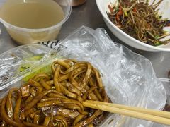 -珠宝街老左杂酱面馆