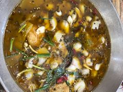激情椒麻鱼-八张桌子(老店)
