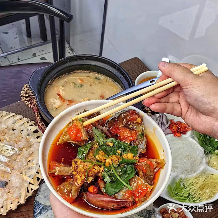 汕头市金平区长平路81号菊园南苑60栋3座101#鱼生