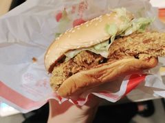 麦辣鸡腿堡-麦当劳(江滨北路得来速餐厅)