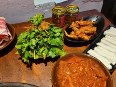 -四小区火锅·巷子里的重庆火锅(花照壁店)