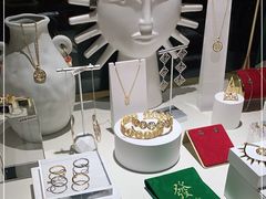 -LADY FAFA(巨鹿路陕西南路路口店)